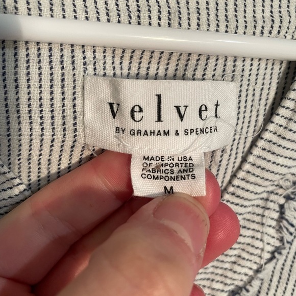 Velvet By Graham and Spencer White and Black Striped Oversize Cotton Top Medium - Picture 8 of 9